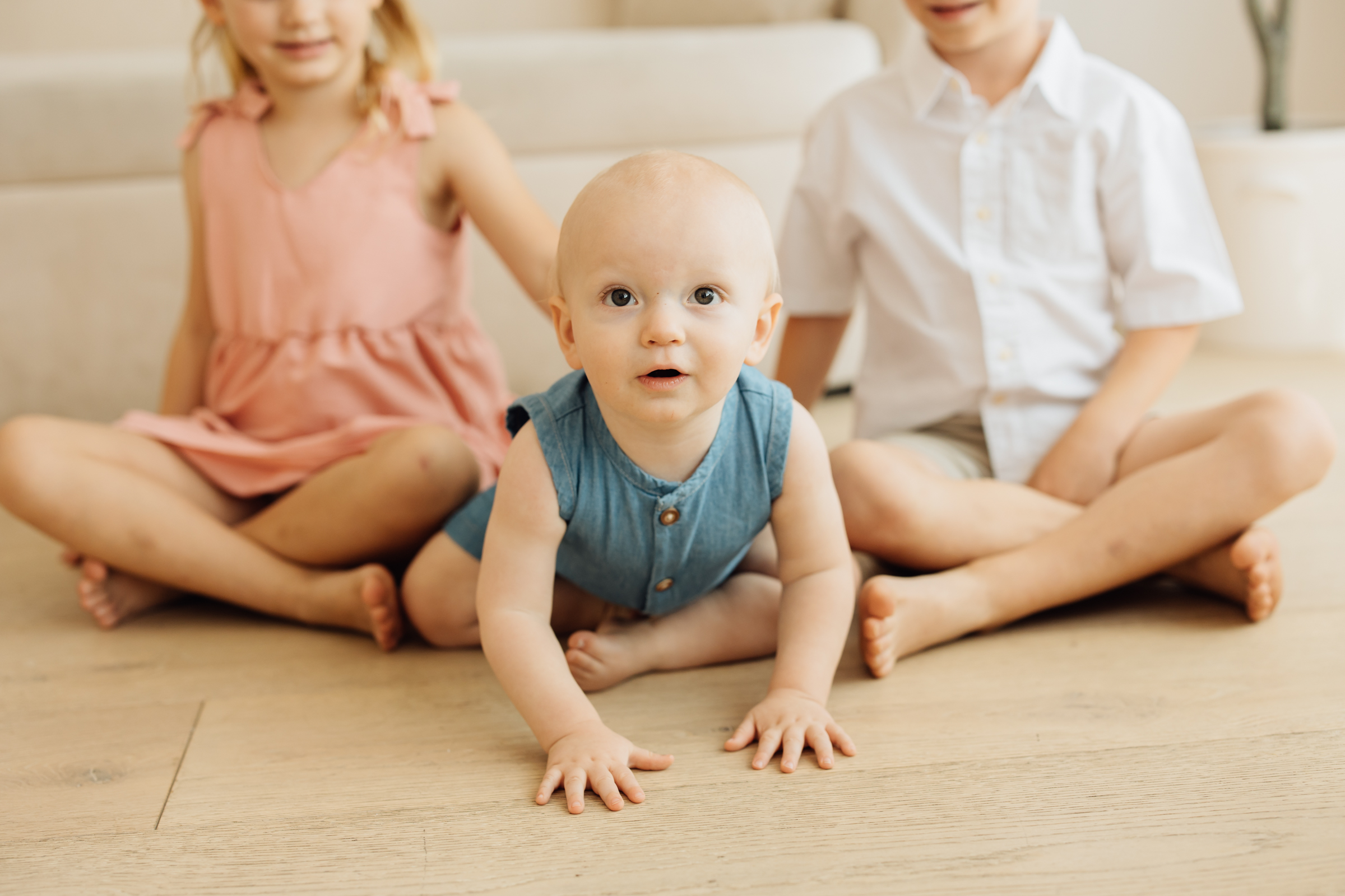 Family photography in White Space studio, Provo Utah.