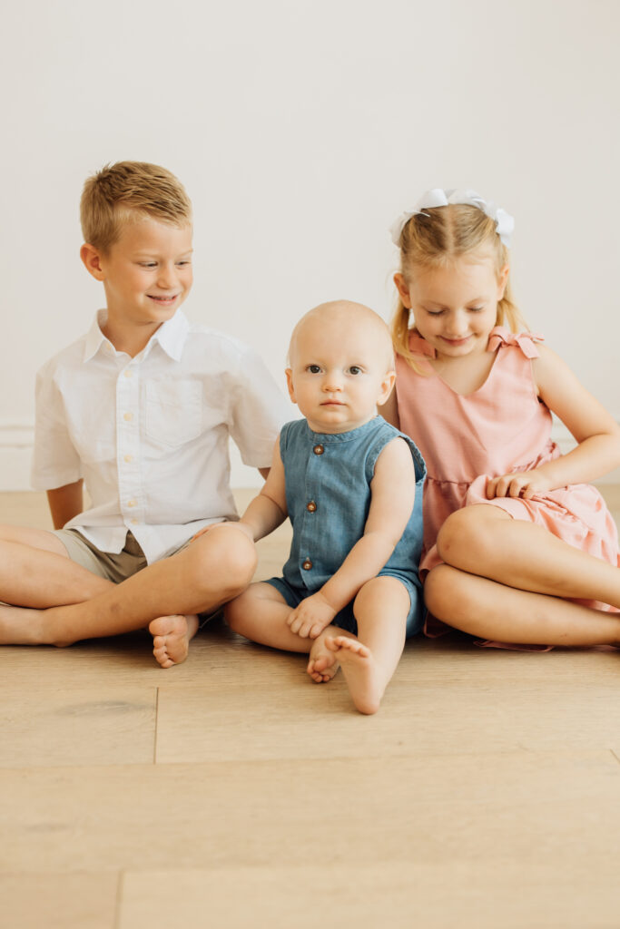 Family photography in White Space studio, Provo Utah.