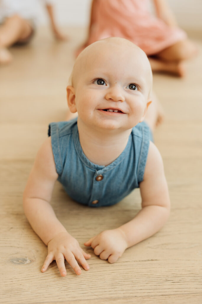 Family photography in White Space studio, Provo Utah.